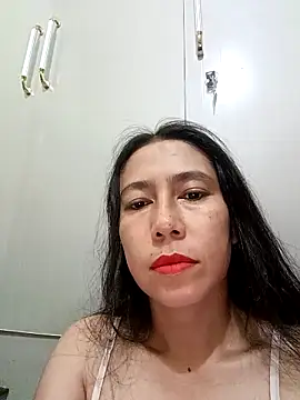 Snapshot of 2HotAsain4u chatting on 04.25.26 2HotAsain4u online show from 04.25.26