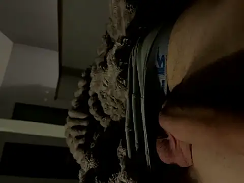 Snapshot of rastamalin@xh chatting on 10.18.25 rastamalinxh online show from 10.18.25