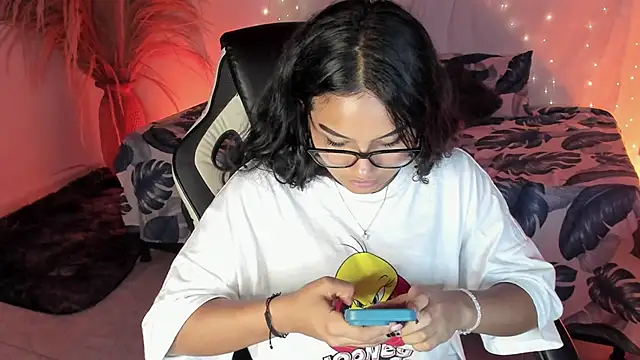 Riana Kean online show from 04.09.26