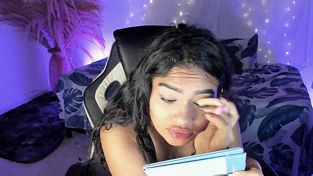 Riana Kean online show from 04.14.26