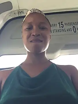 Snapshot of Amazingboodie chatting on 01.10.25 Amazingboodie online show from 01.10.25