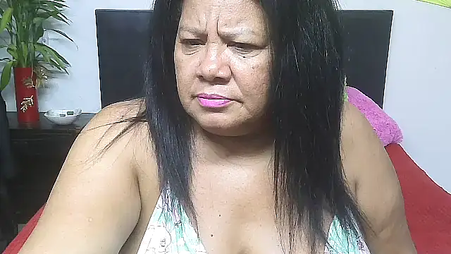 Snapshot of Shanttal0272 chatting on 05.25.26 Shanttal0272 online show from 05.25.26