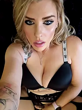 Snapshot of ellieconradxo chatting on 09.09.25 ellieconradxo online show from 09.09.25