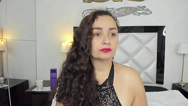  luna  sweet  online show from 03.06.25