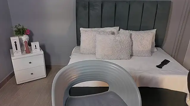 Alli cooper online show from 04.16.26