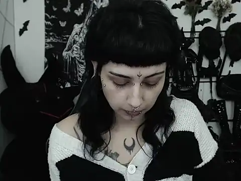 Snapshot of n0sferatus__ chatting on 05.06.26 n0sferatus online show from 05.06.26