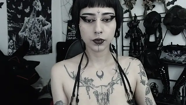 Snapshot of n0sferatus__ chatting on 07.28.26 n0sferatus online show from 07.28.26