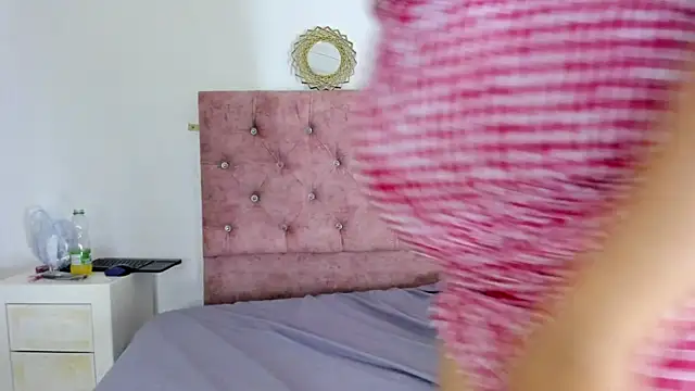 Snapshot of Tara__Sexy chatting on 02.08.25 Tara Sexy online show from 02.08.25