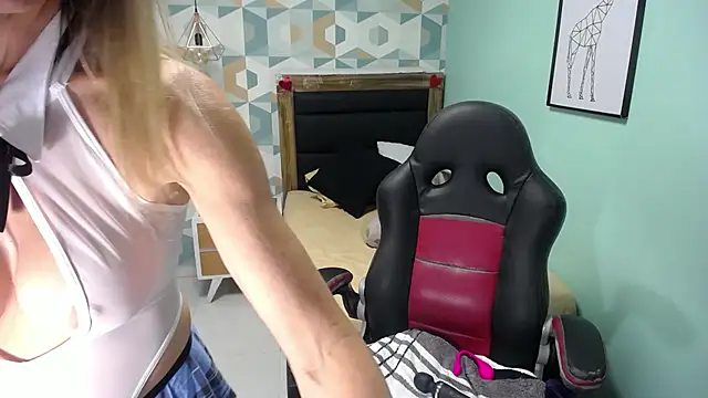 CATIAJONES online show from 02.24.25