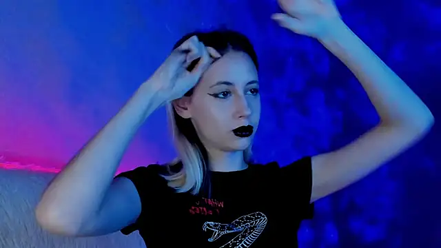 Snapshot of Inner_Light chatting on 01.12.25 Inner Light online show from 01.12.25