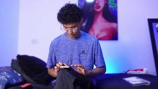 harrytwink18 online show from 12.30.24