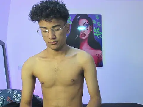 harrytwink18 online show from 02.24.25