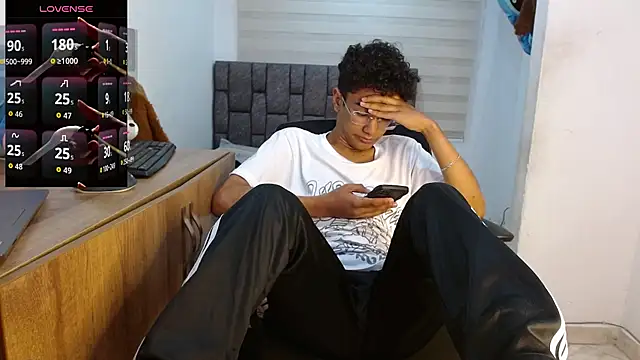 harrytwink18 online show from 09.10.25