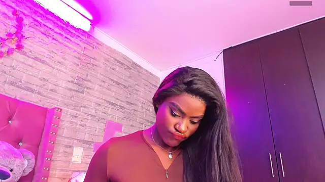 Snapshot of IsabellaBromsS chatting on 02.08.25 IsabellaBromsS online show from 02.08.25