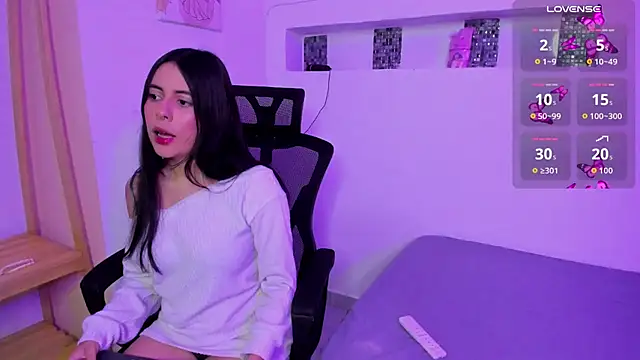 Snapshot of little_isabela1 chatting on 03.31.26 little isabela1 online show from 03.31.26