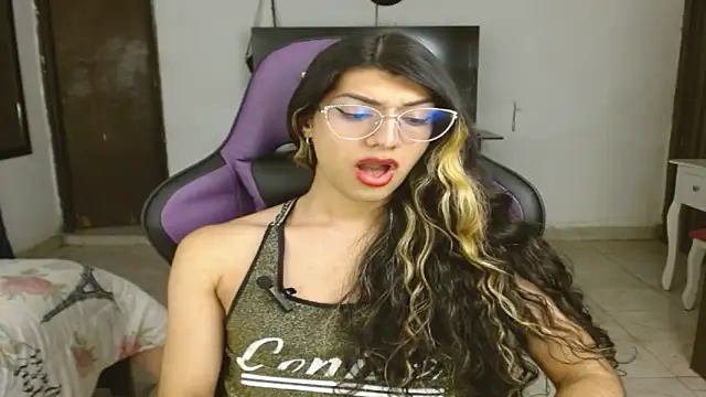 engielphoenis14 online show from 01.29.25