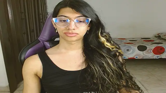 engielphoenis14 online show from 09.26.25