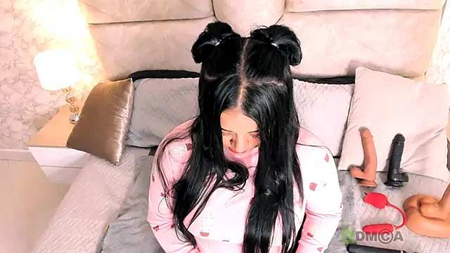 amatista  smith online show from 02.12.25