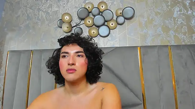 Snapshot of TomLondon_ chatting on 02.15.25 TomLondon online show from 02.15.25