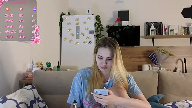 Girl alone home online show from 03.08.25