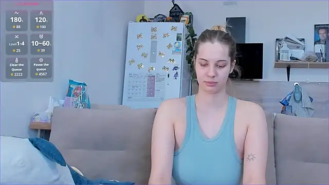 Snapshot of Girl_alone_home chatting on 04.26.26 Girl alone home online show from 04.26.26
