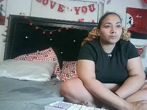 MrAndMrsCrook online show from 02.22.25