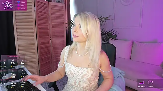 Gloria Lovely online show from 02.21.25