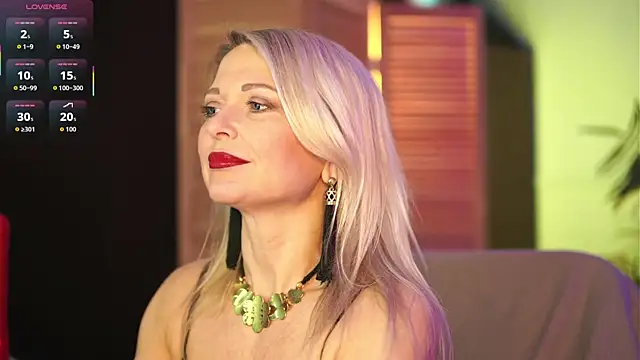 Gloria Lovely online show from 09.18.25