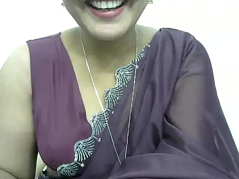 Snapshot of rashmika_reddy chatting on 04.21.26 rashmika reddy online show from 04.21.26
