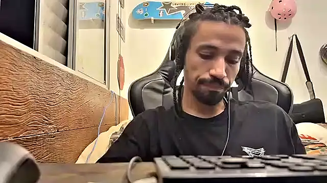 hotcamboy420 online show from 02.15.25