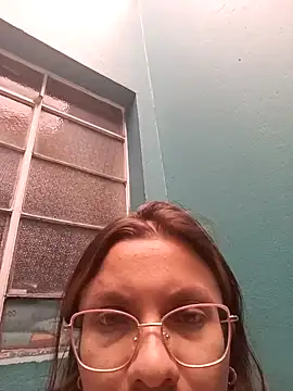 karlamorris  online show from 01.25.25