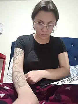 karlamorris  online show from 10.23.25