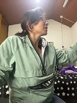 karlamorris  online show from 03.20.26