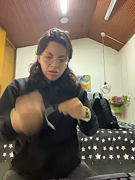 karlamorris  online show from 03.25.26