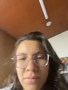 karlamorris  online show from 04.11.26