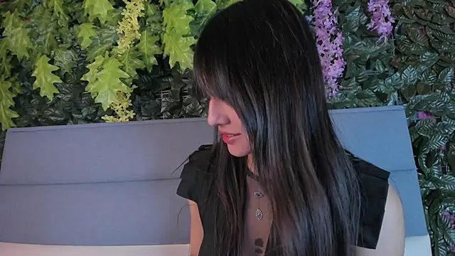 Snapshot of Sophy_SmileSweet chatting on 02.21.25 Sophy SmileSweet online show from 02.21.25