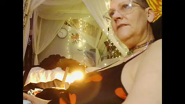 Snapshot of juscjen chatting on 02.15.26 juscjen online show from 02.15.26