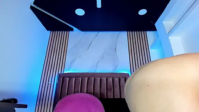 ChloeParkss  online show from 02.04.25