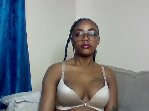 Snapshot of _crystal_princesss chatting on 06.15.26 crystal princesss online show from 06.15.26