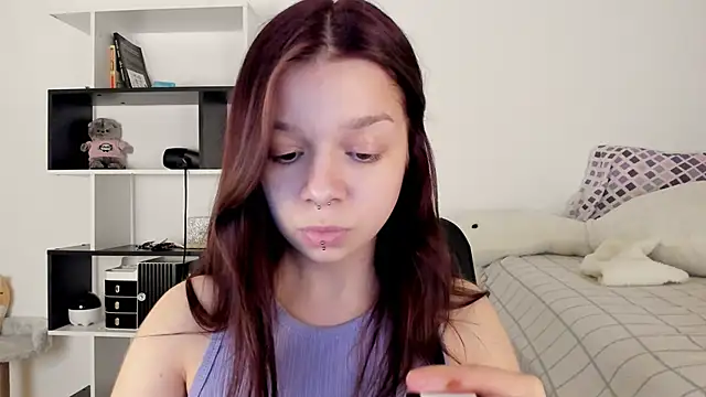 crystal lilith online show from 02.15.25