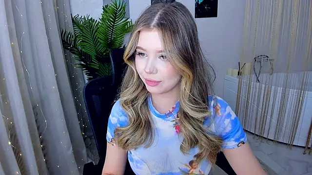 FollowLovee online show from 02.02.25