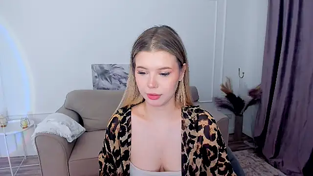 FollowLovee online show from 01.12.26