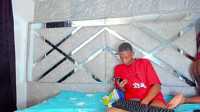 EvaxEmma online show from 02.28.25