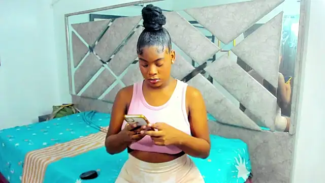 EvaxEmma online show from 11.01.25