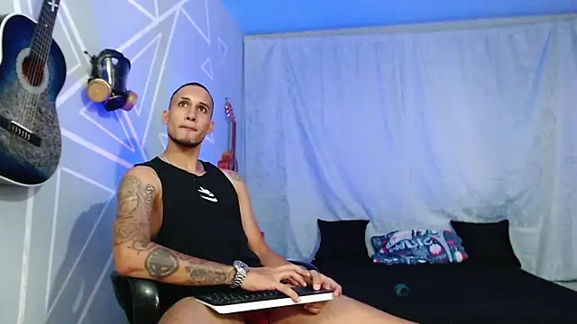 MagnusFrost online show from 02.07.25