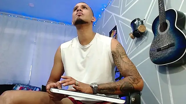 MagnusFrost online show from 03.03.25