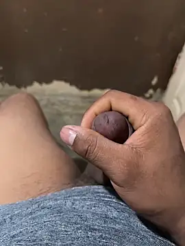 Snapshot of Luis455gomez chatting on 02.23.25 Luis455gomez online show from 02.23.25