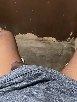 Snapshot of Luis455gomez chatting on 02.23.25 Luis455gomez online show from 02.23.25