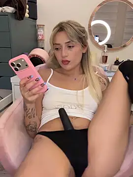 yaprakmericc online show from 10.31.25