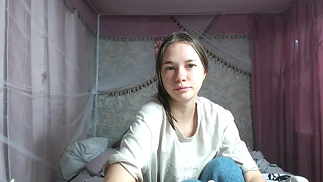 leila bambi  online show from 11.22.25